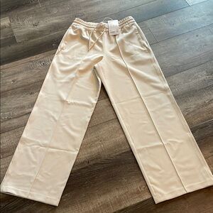 NWT - Athleta Endeavor Relaxed Pant - Cream - Size XS